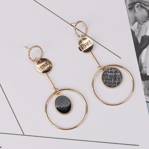 网红欧美耳坠女星,演绎璀璨星光下的璀璨魅力